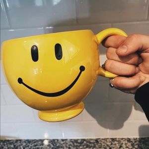 Large smiley face mug
